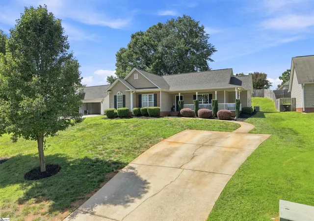 Photo 1 of Single family home for sale at 241 Cool Water Ct, Boiling Springs, SC 29316 | MLS# 1602218 | Listing updated on 2026-09-17
