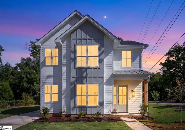 Photo 1 of Single family home for sale at 4 Temple St, Greenville, SC 29601 | MLS# 1601447 | Listing updated on 2026-09-02