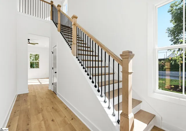 Photo 3 of Single family home for sale at 4 Temple St, Greenville, SC 29601 | MLS# 1601447 | Listing updated on 2026-09-02