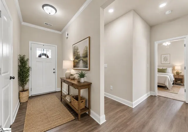 Photo 3 of Single family home for sale at 4 Harvestwood Pl, Greenville, SC 29605 | MLS# 1600316 | Listing updated on 2026-09-12