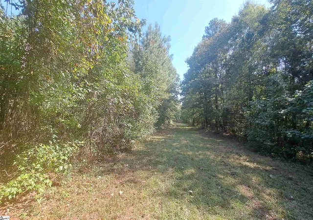 Photo 2 of House for sale at 726 Bill Pearson Rd, Woodruff, SC 29388 | MLS# 1570410 | Listing updated on 2026-09-16