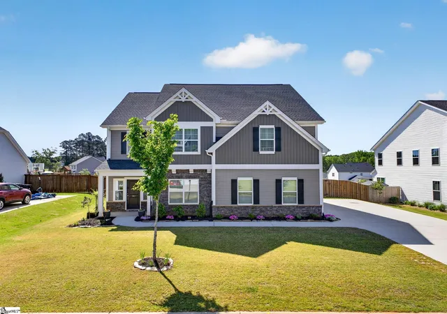 Photo 2 of Single family home for sale at 307 Valley Oak Dr, Belton, SC 29627 | MLS# 1589392 | Listing updated on 2026-08-29
