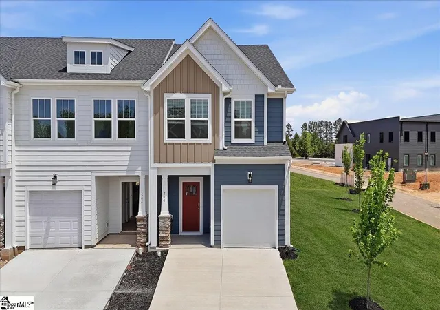 Photo 1 of Townhouse for sale at 500 Round Rock Wy, Fountain Inn, SC 29644 | MLS# 1601949 | Listing updated on 2026-09-02