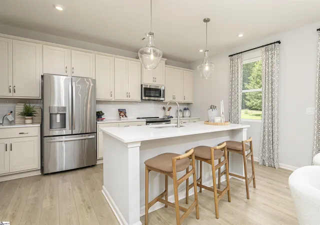 Photo 3 of Single family home for sale at 125 Harling Ct, Fountain Inn, SC 29644 | MLS# 1597285 | Listing updated on 2026-08-19