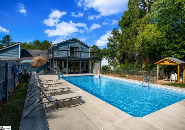 Photo 1 of Single family home for sale at 200 Belmont Stakes, Clinton, SC 29325 | MLS# 1597382 | Listing updated on 2026-09-12