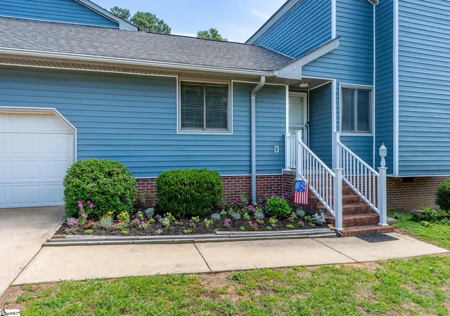 Photo 3 of Single family home for sale at 200 Belmont Stakes, Clinton, SC 29325 | MLS# 1597382 | Listing updated on 2026-09-12
