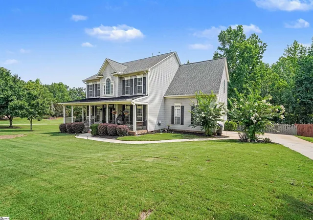 Photo 2 of Single family home for sale at 320 Selden Wy, Fountain Inn, SC 29644 | MLS# 1599233 | Listing updated on 2026-09-12
