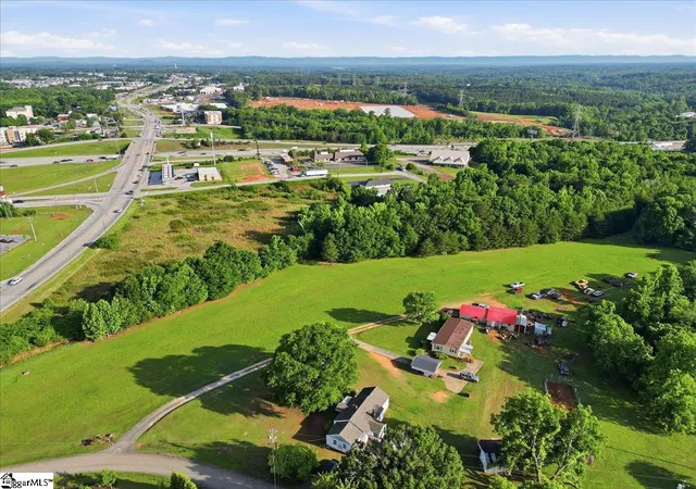 4th image of 203 Jackson Rd, Piedmont, SC 29673 | MLS# 1593983