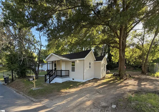Homes for sale in Anderson, SC | 1218 S Fant St, Anderson, SC 29624 | MLS# 1591944