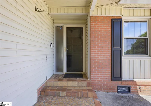 Photo 3 of Single family home for sale at 27 Cherrylane Dr, Greenville, SC 29617 | MLS# 1597811 | Listing updated on 2026-07-15