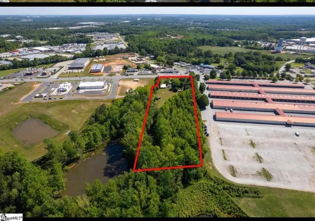 4th image of 1984 101 Hwy, Greer, SC 29651 | MLS# 1580568