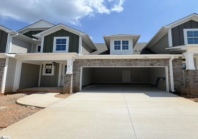 Photo 1 of Sale Pending at 19 Hasbrook Ln, Greenville, SC 29607 | MLS# 1587926 | Listing updated on 2026-09-10