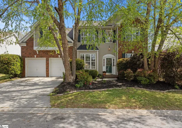 Photo 2 of Sale Pending at 14 Surrywood Dr, Greenville, SC 29607 | MLS# 1587686 | Listing updated on 2026-05-24