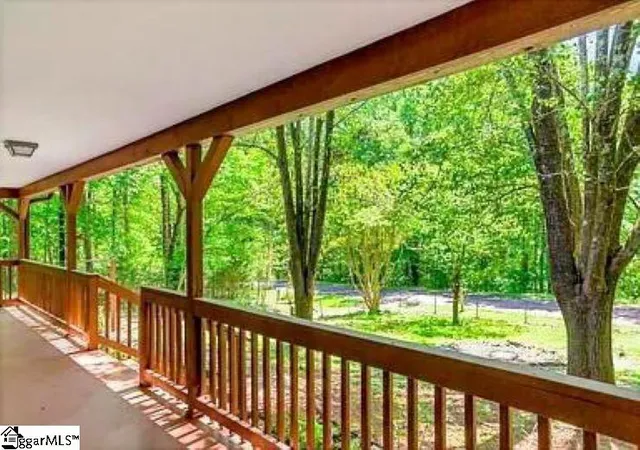 Photo 3 of Single family home for sale at 206 Pecan Dr, Westminster, SC 29693 | MLS# 1598793 | Listing updated on 2026-10-02