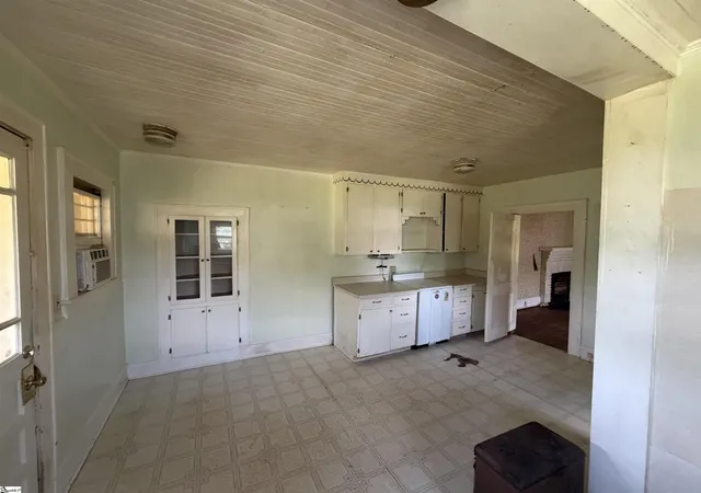12th image of 2120 101 Hwy, Gray Court, SC 29645 | MLS# 1583225