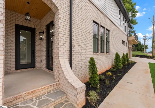 Photo 3 of Single family home for sale at 223 S Calhoun St, Greenville, SC 29601 | MLS# 1599702 | Listing updated on 2026-09-10