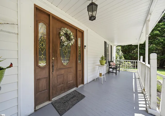 Photo 4 of Single family home for sale at 124 E Mcgee St, Honea Path, SC 29654 | MLS# 1599382 | Listing updated on 2026-08-04