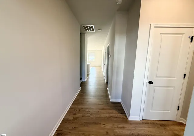 Photo 3 of Single family home for sale at 711 Stoughton Dr, Fountain Inn, SC 29644 | MLS# 1602371 | Listing updated on 2026-09-16