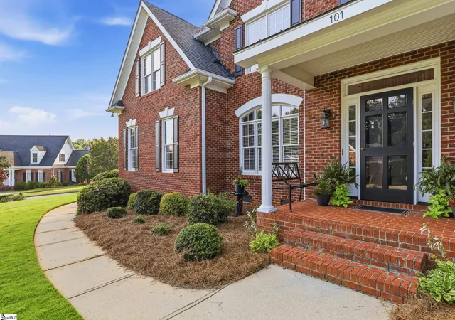 Photo 3 of Single family home for sale at 101 River Walk Dr, Simpsonville, SC 29681 | MLS# 1599619 | Listing updated on 2026-08-30