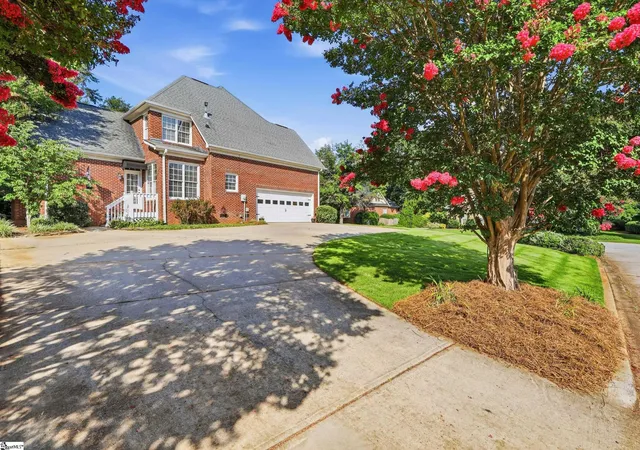 Photo 3 of Single family home for sale at 101 River Walk Dr, Simpsonville, SC 29681 | MLS# 1599619 | Listing updated on 2026-08-30