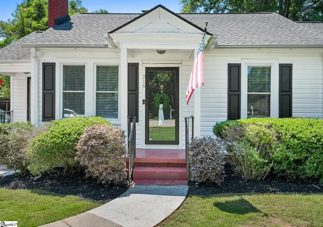 Homes for sale in Greenville, SC | 216 Beth Dr, Greenville, SC 29609 | MLS# 1594899