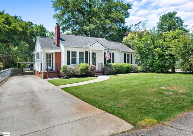Homes for sale in Greenville, SC | 216 Beth Dr, Greenville, SC 29609 | MLS# 1594899