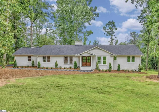 Photo 1 of Single family home for sale at 111 Rolling Green Cir, Greenville, SC 29615 | MLS# 1601699 | Listing updated on 2026-09-15