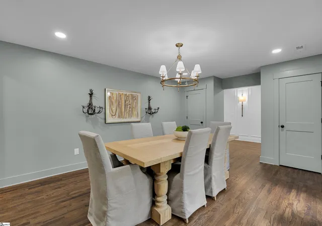 Photo 4 of Single family home for sale at 111 Rolling Green Cir, Greenville, SC 29615 | MLS# 1601699 | Listing updated on 2026-09-15