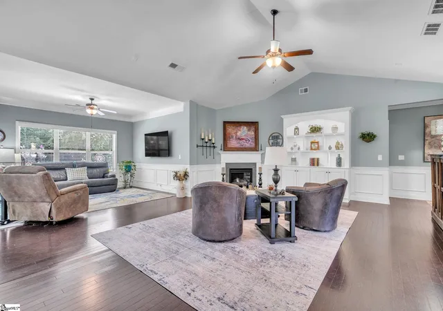 Photo 4 of Single family home for sale at 356 Strasburg Dr, Simpsonville, SC 29681 | MLS# 1598559 | Listing updated on 2026-08-16