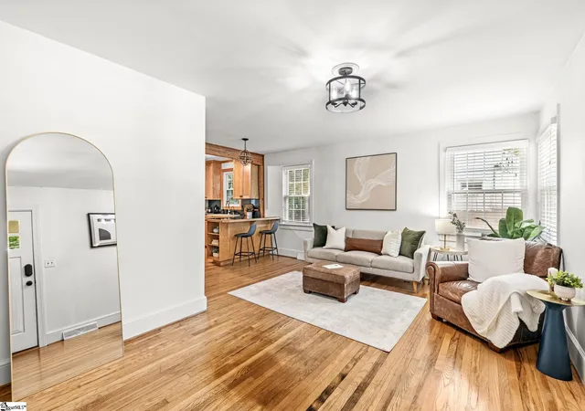 Photo 4 of Single family home for sale at 11 Tabor St, Greenville, SC 29609 | MLS# 1596075 | Listing updated on 2026-09-09