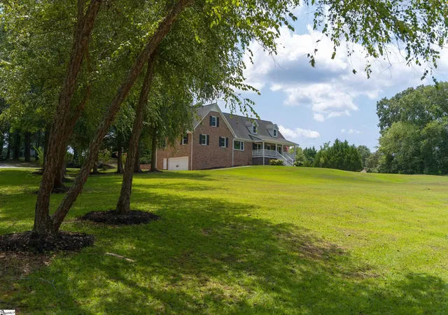 Photo 2 of Single family home for sale at 125 Tiffany Ln, Fountain Inn, SC 29644 | MLS# 1600916 | Listing updated on 2026-09-04