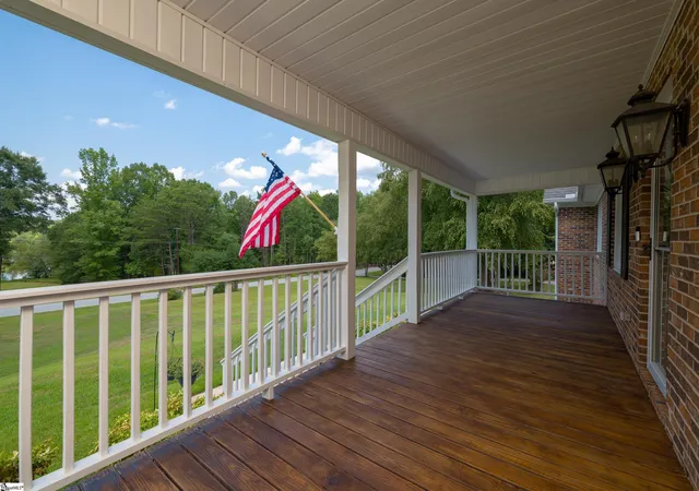 Photo 4 of Single family home for sale at 125 Tiffany Ln, Fountain Inn, SC 29644 | MLS# 1600916 | Listing updated on 2026-09-04