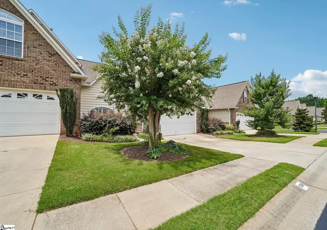 Photo 3 of Townhouse for sale at 326 Crandall Wy, Spartanburg, SC 29301 | MLS# 1595148 | Listing updated on 2026-09-10