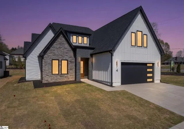 Single family home for sale at 4 Aetna Spring Ct, Taylors, SC 29687 | MLS# 1566263 | Listing updated on 2026-08-18