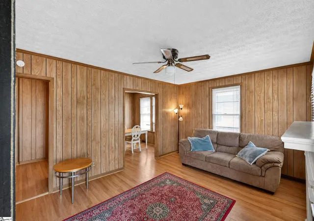 Photo 2 of Single family home for sale at 215 Crestone Dr, Greenville, SC 29611 | MLS# 1600328 | Listing updated on 2026-08-28