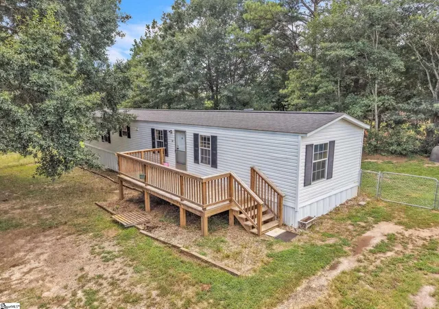 Photo 2 of Manufactured home for sale at 14 Golden Ln, Piedmont, SC 29673 | MLS# 1601920 | Listing updated on 2026-08-28