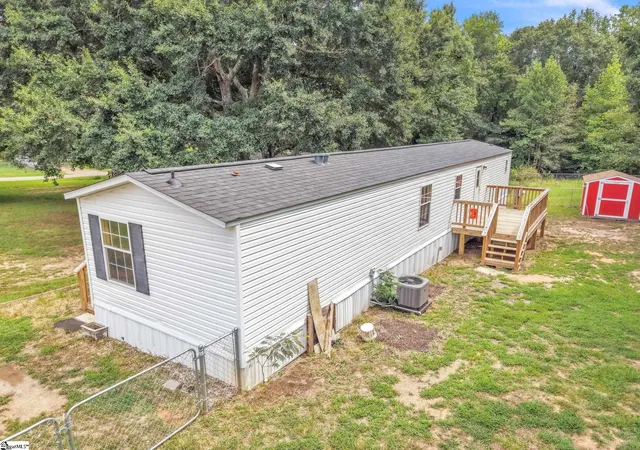 Photo 3 of Manufactured home for sale at 14 Golden Ln, Piedmont, SC 29673 | MLS# 1601920 | Listing updated on 2026-08-28
