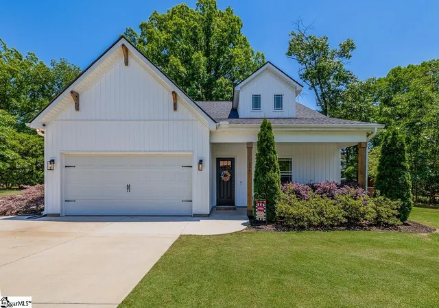 Homes for sale in Mauldin, SC | 136 Shadecrest Dr, Mauldin, SC 29662 | MLS# 1593911