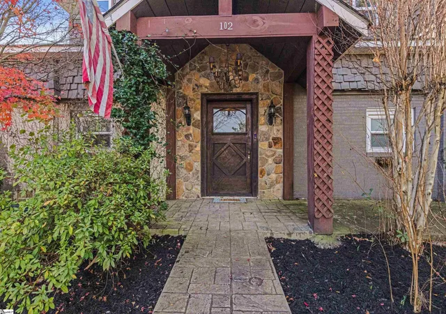 Photo 2 of Single family home for sale at 102 Harts Ln, Simpsonville, SC 29681 | MLS# 1601094 | Listing updated on 2026-08-21
