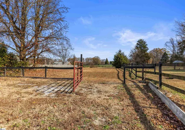 Photo 48 of Single family home for sale at 102 Harts Ln, Simpsonville, SC 29681 | MLS# 1601094 | Listing updated on 2026-10-27