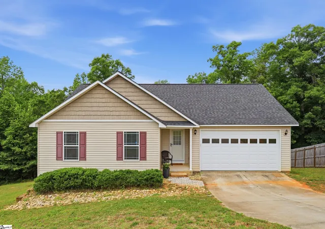 1st image of 126 Robin Ridge Cir, Piedmont, SC 29673 | MLS# 1592495