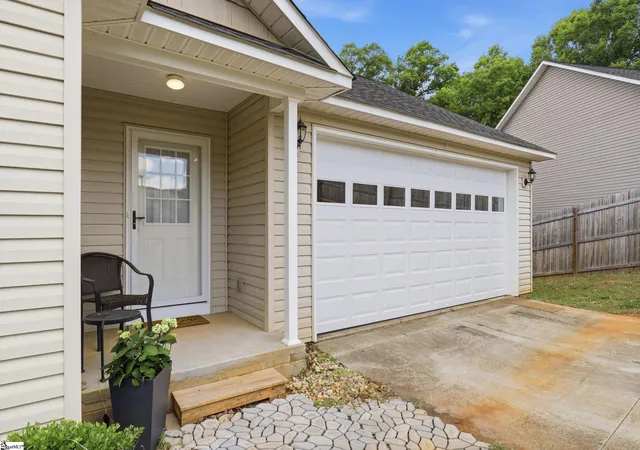 2nd image of 126 Robin Ridge Cir, Piedmont, SC 29673 | MLS# 1592495