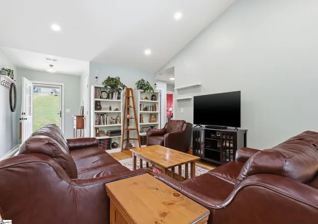 5th image of 126 Robin Ridge Cir, Piedmont, SC 29673 | MLS# 1592495