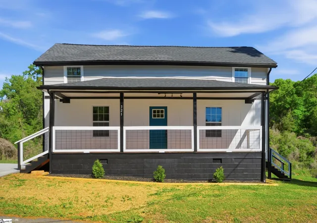 Photo 1 of Single family home for sale at 321 S High St, Spartanburg, SC 29307 | MLS# 1588400 | Listing updated on 2026-09-28