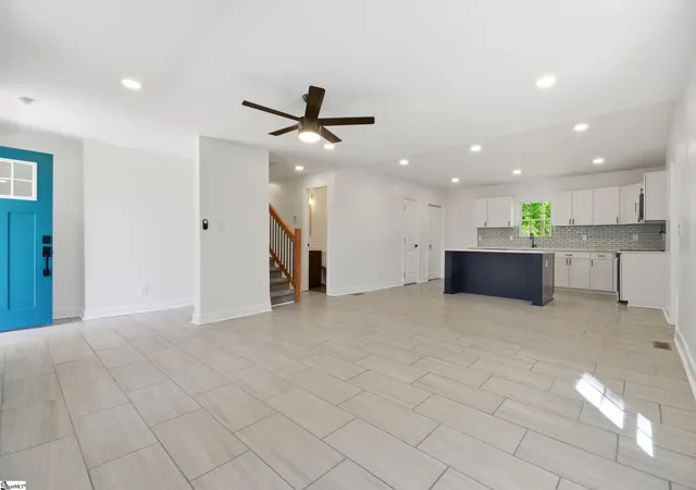 Photo 4 of Single family home for sale at 321 S High St, Spartanburg, SC 29307 | MLS# 1588400 | Listing updated on 2026-09-28