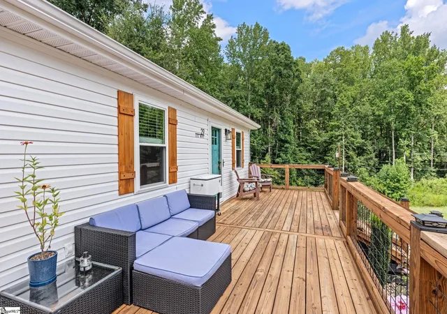 Photo 3 of Sale Pending at 29 Lee Wy, Taylors, SC 29687 | MLS# 1602316 | Listing updated on 2026-09-13