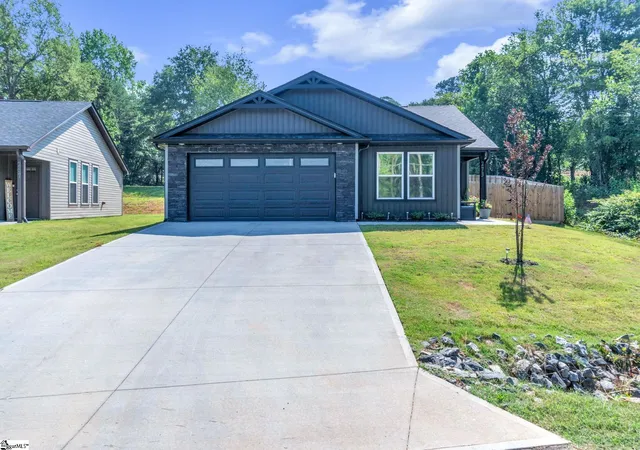 Homes for sale in Chesnee, SC | 273 Lexington St, Chesnee, SC 29323 | MLS# 1596659