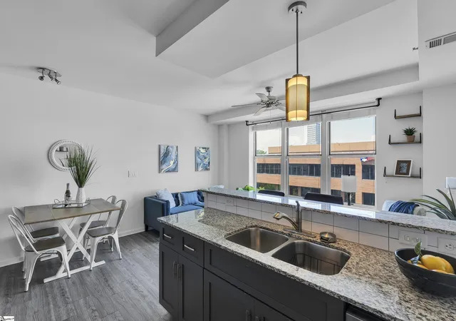 Photo 4 of Condo for sale at 100 E Washington St #Unit 65, Greenville, SC 29601 | MLS# 1563014 | Listing updated on 2026-01-30