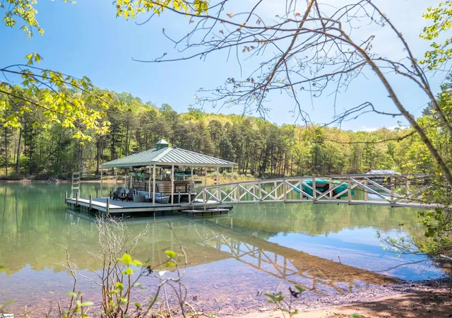 Photo 4 of Land for sale at 124 Coveside Ln, Six Mile, SC 29682 | MLS# 1591269 | Listing updated on 2026-05-11