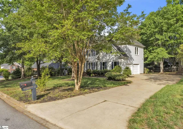 Photo 2 of Single family home for sale at 7 Gilderview Dr, Simpsonville, SC 29681 | MLS# 1588765 | Listing updated on 2026-10-01